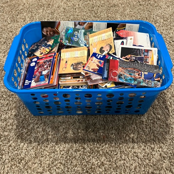 ❗️Lot of sports cards❗️400 random base cards basketball cards 1990s NBA - Picture 2 of 6